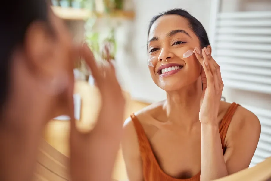 Unlocking the Secrets to Deep Skin Hydration with the Right Moisturiser Unlocking the Secrets to Deep Skin Hydration with the Right Moisturiser