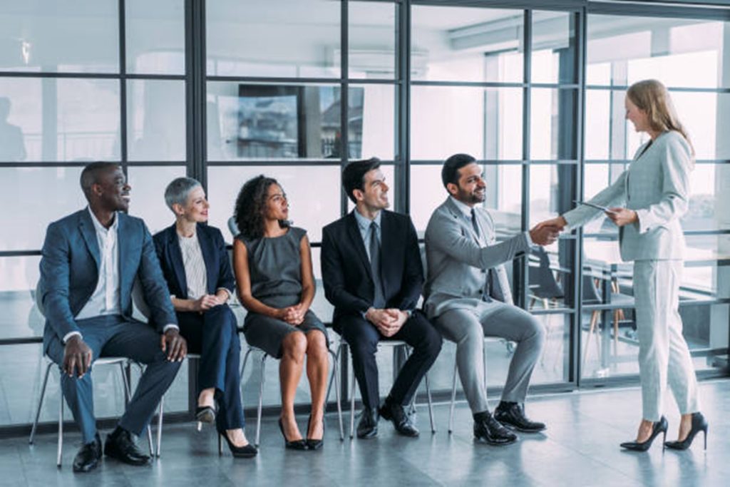 Recruitment Consultant vs Recruitment Agency: Which One Should a Company Choose?